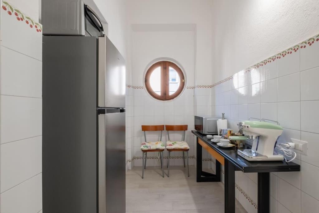 Casa Ofride -Centro-Poetto 10 Min-Wi-Fi-Netflix Apartment Cagliari Exterior photo